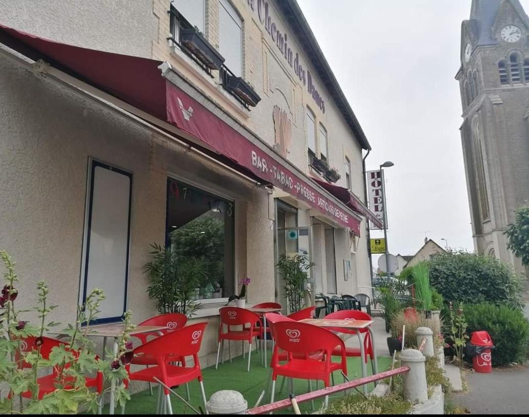 Logis Hotel & Restaurant Du Chemin Des Dames Corbeny Exterior photo